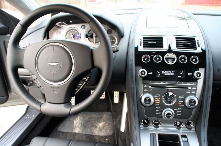 Торпедо Aston Martin Virage 2011 года  (NA) (фото 28 из 39)